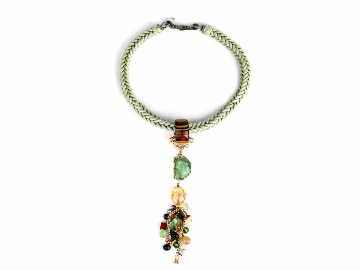Collier AFRICANA cordon soie vert et Agate verte