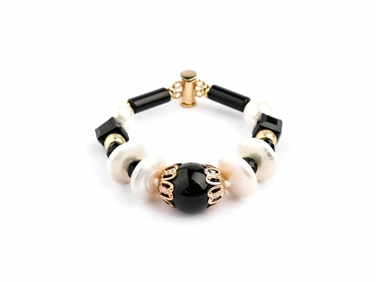 Bracelet ,ROMANCIA, perles et onyx