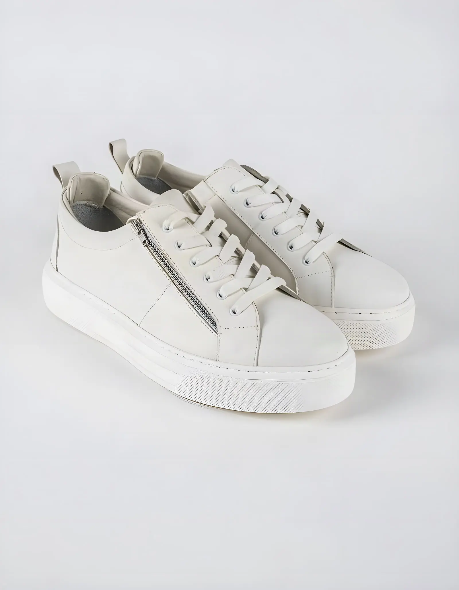 Baskets en cuir Cassio – CVR06 Blanc