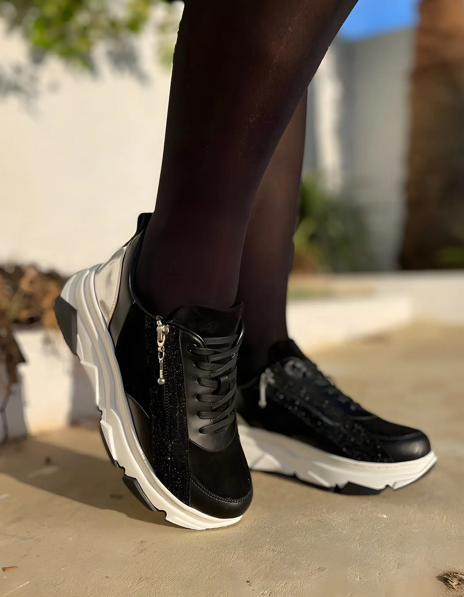 Baskets légères en cuir Lina 01 – NOIR