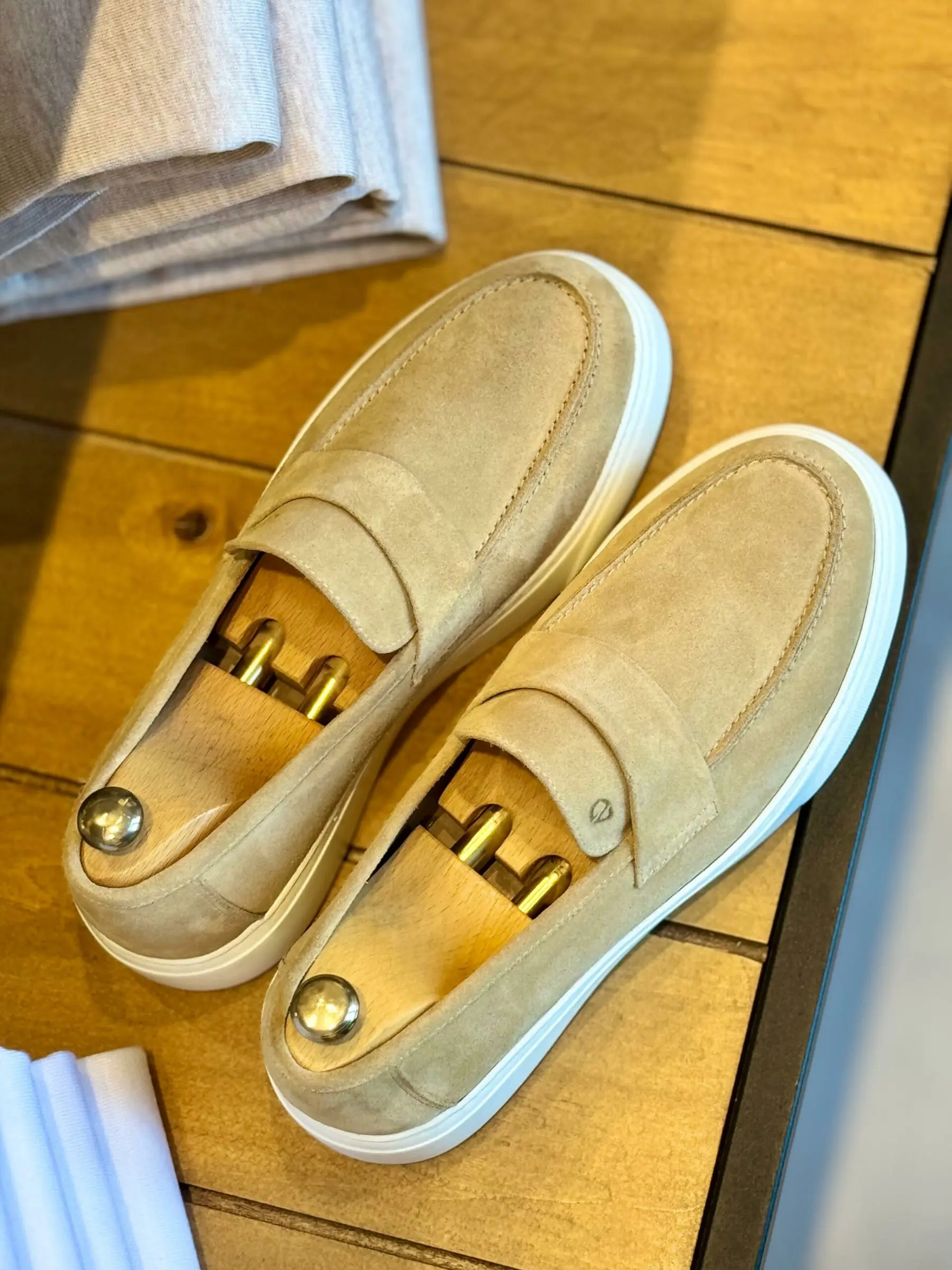 Leather Shoes - 3204 Suede Beige
