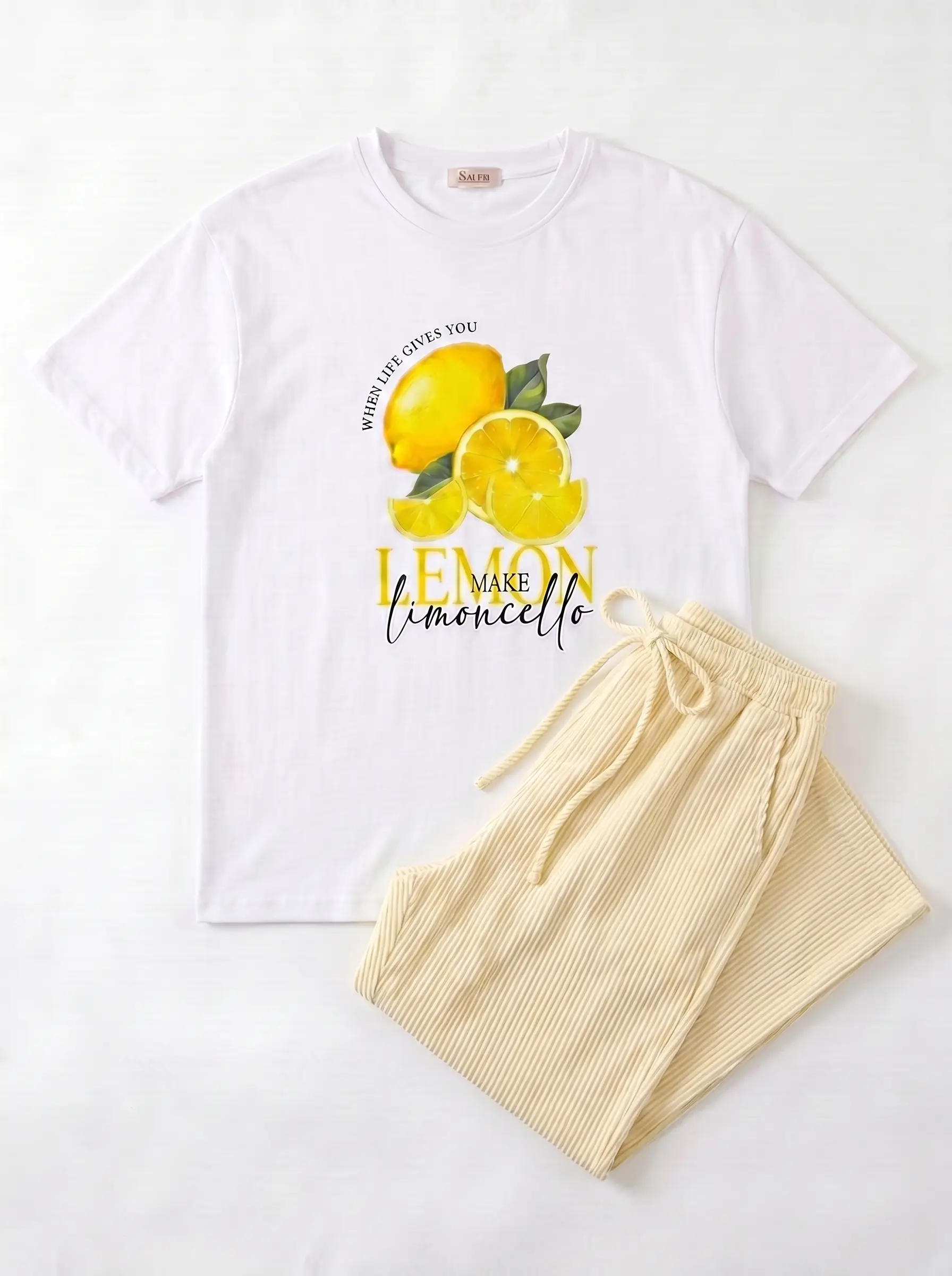 SET TSHIRT COTON OVERSIZED + PANTALON À RAYURES JAUNE