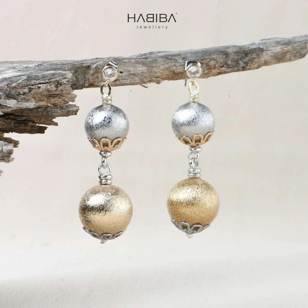 Boucles d'oreilles en métal argent et doré