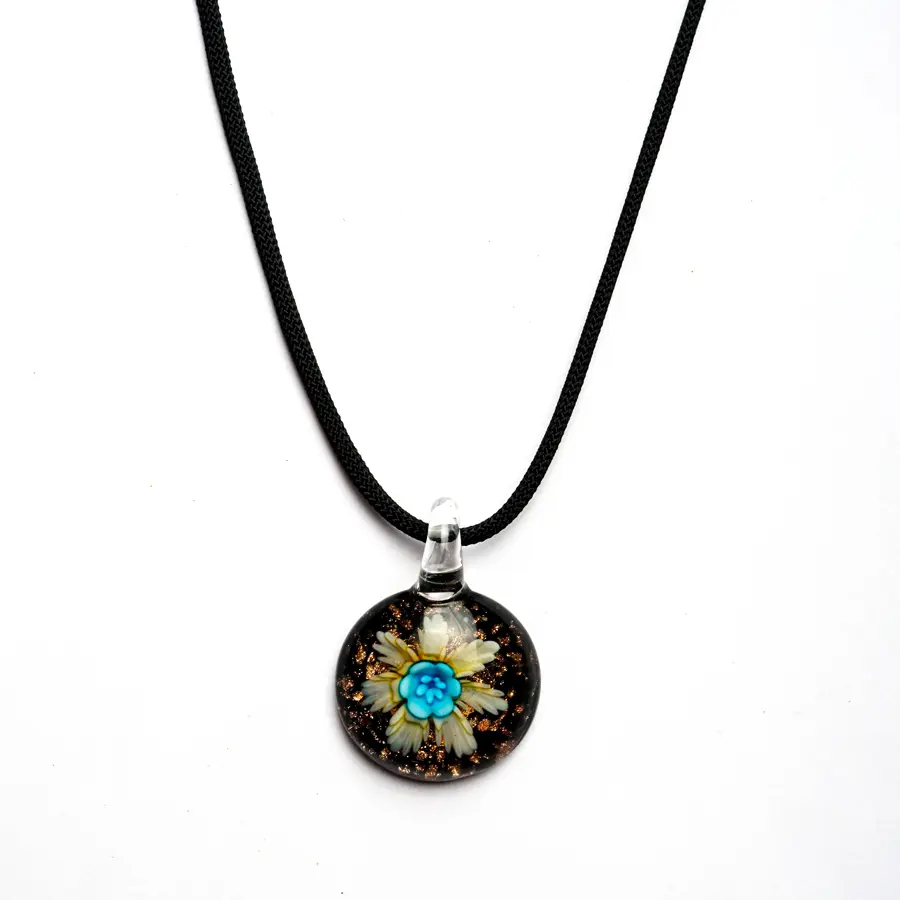 Collier Venezia cercle bleue ciel en verre soufflé de murano