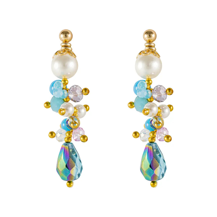 Boucles d'oreilles, LUNEA, enfilage de perles blanches et de cristaux bleus