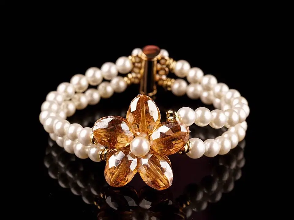 Bracelet FLORIA en perle et fleur doré