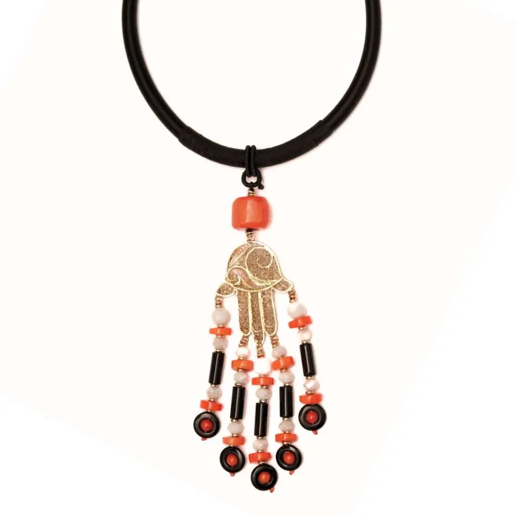 collier KHOMSSA en onyx et corail
