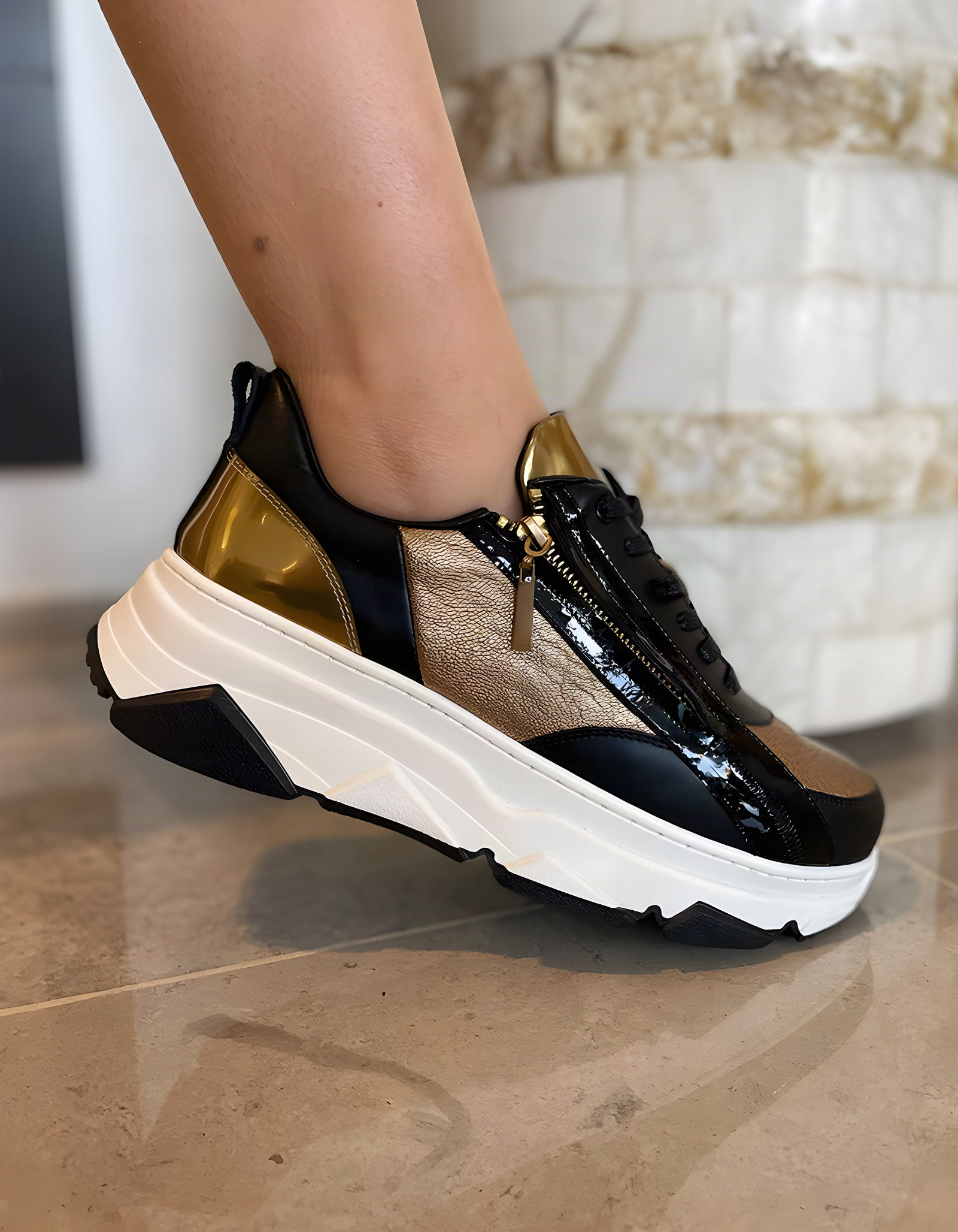 Baskets légères en cuir Lina 02 – NOIR-ARGENTO