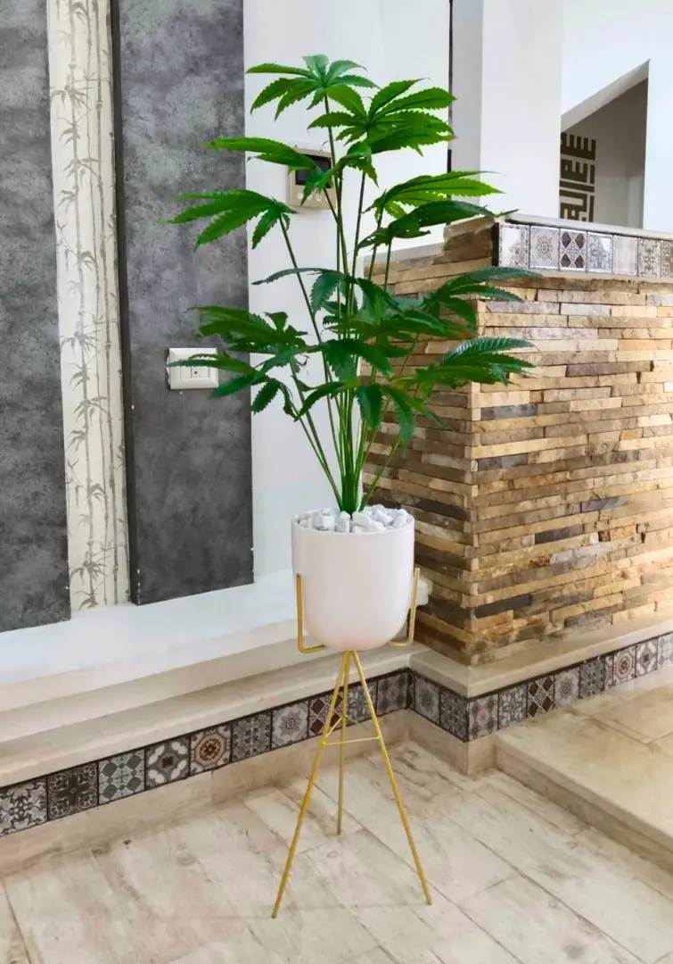 Fatsia japonaise artificielle Dans Un Pot en Céramique et un support en métal X115