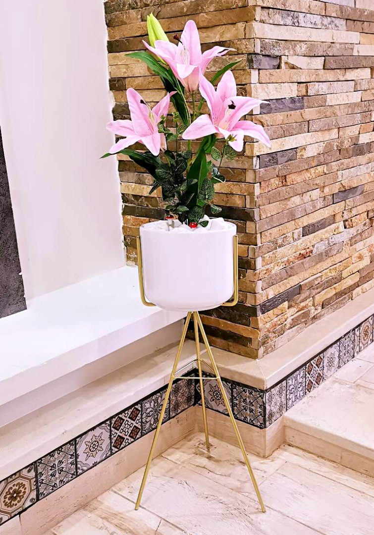 Lys De Pâques Artificiel Dans Un Pot En Céramique Avec Support B701